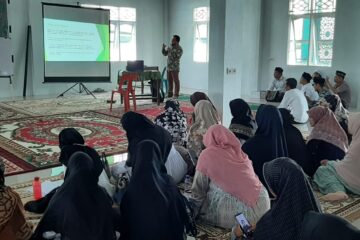 DOSEN BAHASA INGGRIS USK BERI PELATIHAN GURU PESANTREN TERPADU AL MUSLIMUN